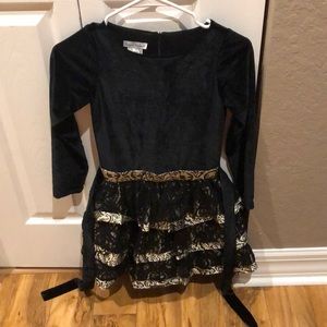 Chasing Fireflies Black Velvet/Gold Dress Size 7